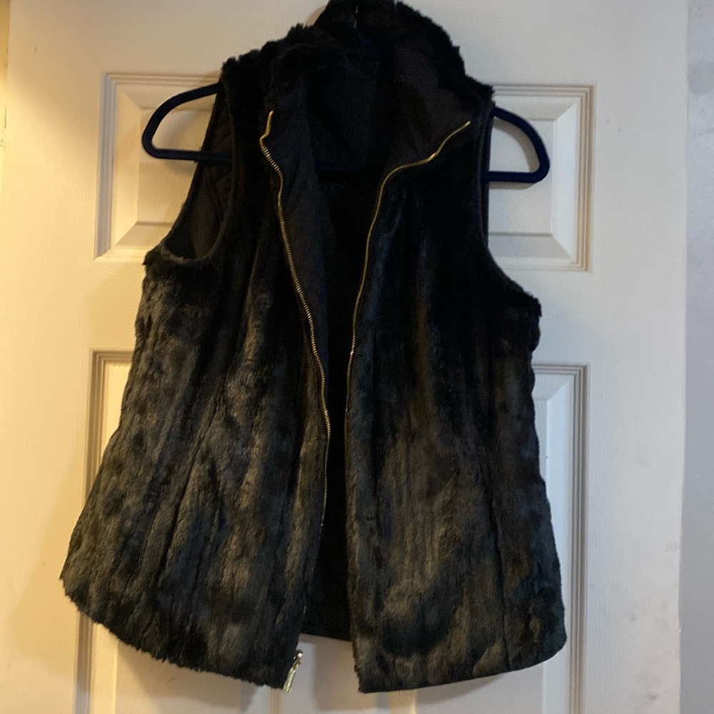 Calvin Klein black reversible faux fur zip up vest Size S/M NWOT